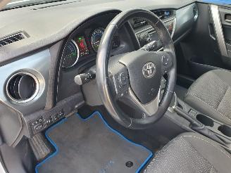 Toyota Auris 1.8 Hybrid Lease picture 17