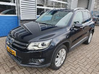 skadebil auto Volkswagen Tiguan automaat 2.0 TSI Sport&Style 4Motion 2011/8