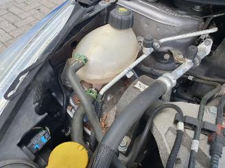 Renault Clio 0.9 TCe Limited picture 9