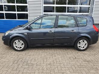 Renault Grand-scenic 2.0-16V Tech Line picture 2