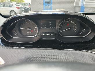 Peugeot 2008 1.2 PureTech Active picture 20