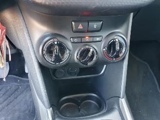 Peugeot 2008 1.2 PureTech Blue Lion picture 19