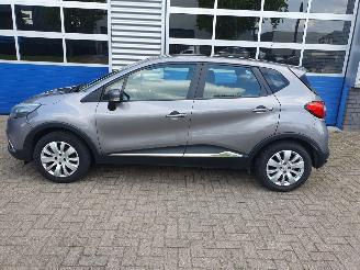 Renault Captur 1.5 dCi Expression picture 2