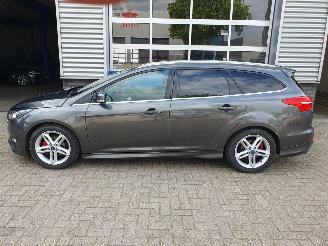 Ford Focus 1.0 Titanium picture 2