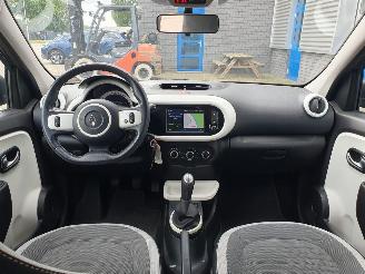 Renault Twingo 1.0 SCe Collection picture 18