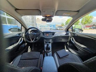 Opel Astra 1.2 Business Edition picture 15