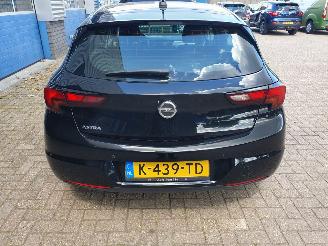 Opel Astra 1.2 Business Edition picture 4