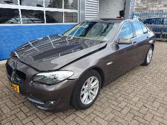 Damaged car BMW 5-serie 523i High Executive 2010/8