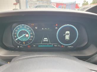 Hyundai I-20 1.0 T-GDI Premium Hybrid picture 17