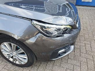 Peugeot 308 1.2 PureTech Blue Lease Premium picture 11
