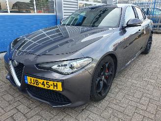 Coche accidentado Alfa Romeo Giulia 2.0T AWD Veloce Automaat 2017/10