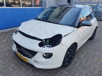 Schadeauto Opel Adam 1.0 Turbo Unlimited 2019/1