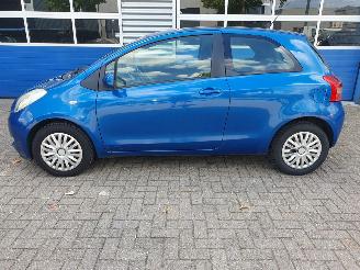Toyota Yaris 1.0 VVTi picture 2