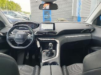 Peugeot 3008 1.2 PureTech Allure picture 21