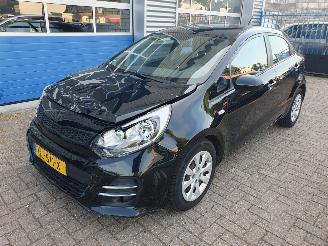 Avarii autoturisme Kia Rio 1.2 CVVT ComfortLine 2015/6