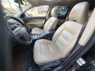 Volvo V-70 2.5T Summum Automaat picture 14