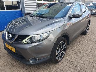 krockskadad bil auto Nissan Qashqai 1.2 Connect Edition 2014/6