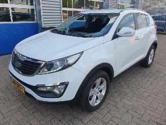Voiture accidenté Kia Sportage 1.7 CRDI Plus Pack 2013/1