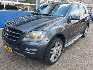 damaged passenger cars Mercedes ML 350 CDI Limited Edition Prestige Schadevrij 2010/12