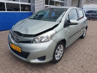 Vaurioauto  passenger cars Toyota Yaris 1.3 VVT-i Aspiration 2012/2