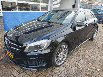 Unfallwagen Mercedes A-klasse 180 Prestige 2013/4