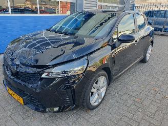 Auto incidentate Renault Clio E-TECH FULL HYBRID 1.6 145 evolution 2024/3