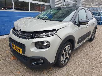 Vaurioauto  passenger cars Citroën C3 1.2 PureTech Shine 2018/1