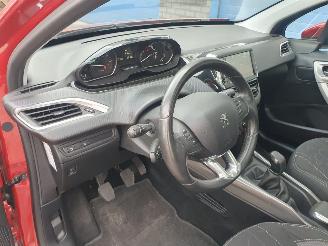 Peugeot 2008 1.2 PureTech Blue Lion picture 15