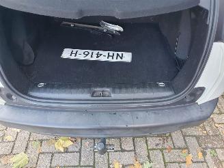 Peugeot 2008 1.2 PureTech Blue Lion picture 26