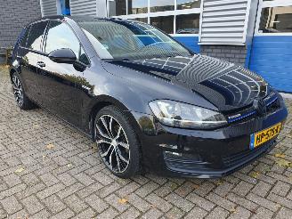 krockskadad bil auto Volkswagen Golf Automaat 1.0 TSI Business Edition Connected 2015/12