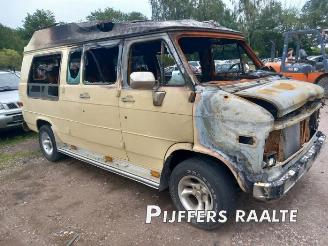 Chevrolet G20 Chevy/Sportsvan G20 Standard Cargo, Van, 1984 / 2008 5.0 4BBL Extended Cargo Van picture 4