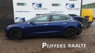 Autoverwertung Tesla Model 3 Model 3, Sedan, 2017 Long Range AWD 75 kWh 2019/7