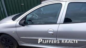 Peugeot 206 206+ (2L/M), Hatchback, 2009 / 2013 1.4 XS picture 14