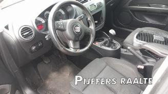 Seat Leon Leon (1P1), Hatchback 5-drs, 2005 / 2013 2.0 TFSI FR 16V picture 15