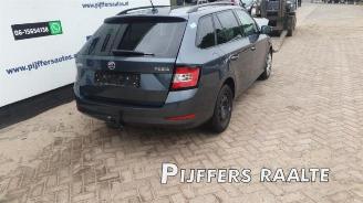 Salvage car Skoda Fabia Fabia III Combi (NJ5), Combi 5-drs, 2014 / 2022 1.0 12V Greentech 2019/1