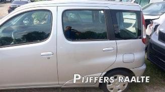 Toyota Yaris-verso Yaris Verso (P2), MPV, 1999 / 2005 1.3 16V picture 8