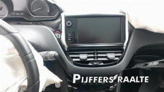 Peugeot 2008 2008 (CU), MPV, 2013 / 2019 1.2 12V e-THP PureTech 110 picture 19