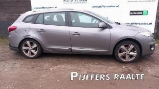 Uttjänta bilar auto Renault Mégane Megane III Grandtour (KZ), Combi 5-drs, 2008 / 2016 1.2 16V TCE 115 2013/5