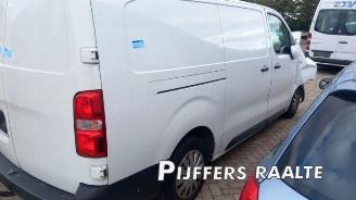 Vrakbiler auto Citroën Jumpy Jumpy, Van, 2016 2.0 Blue HDI 120 2017/9