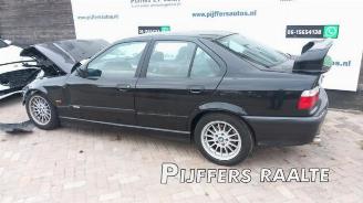 BMW 3-serie 3 serie (E36/4), Sedan, 1990 / 1998 320i 24V picture 3