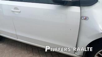 Volkswagen Up! Up! (121), Hatchback, 2011 1.0 12V 60 picture 17