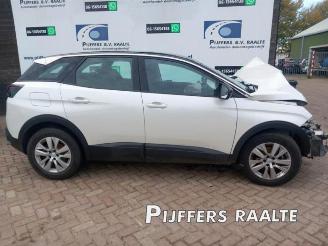 Vrakbiler auto Peugeot 3008 3008 II (M4/MC/MJ/MR), MPV, 2016 1.2 12V e-THP PureTech 130 2019/1