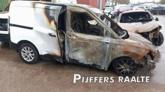 Uttjänta bilar auto Ford Courier Transit Courier, Van, 2023 1.5 EcoBlue 2024/11