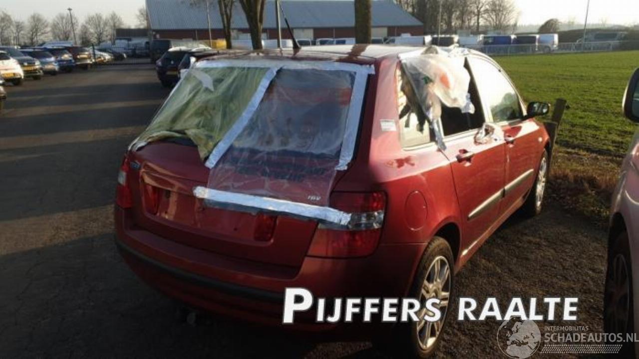 Fiat Stilo Stilo (192A/B), Hatchback, 2001 / 2007 1.6 16V 5-Drs.