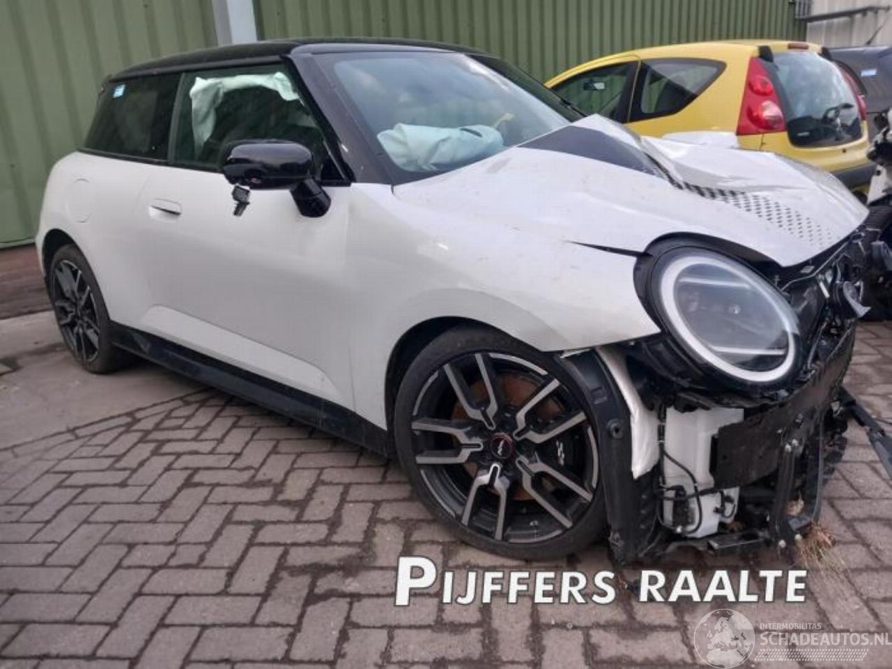 Mini Mini Mini Electric (J01), Hatchback 3-drs, 2023 Cooper E