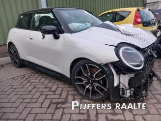 disassembly passenger cars Mini Mini Mini Electric (J01), Hatchback 3-drs, 2023 Cooper E 2024/7