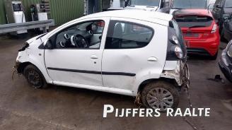 Vrakbiler auto Citroën C1 C1, Hatchback, 2005 / 2014 1.0 12V 2013/4