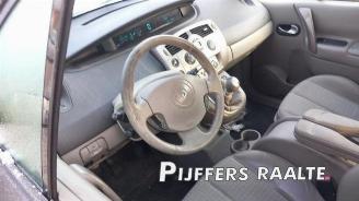 Renault Grand-scenic Grand Scenic II (JM), MPV, 2004 / 2009 2.0 16V picture 9