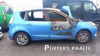 Uttjänta bilar auto Renault Scenic Scenic III (JZ), MPV, 2009 / 2016 1.2 16V TCe 115 Energy 2014/10