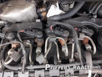 Volkswagen Caddy Caddy III (2KA,2KH,2CA,2CH), Van, 2004 / 2015 1.6 TDI 16V picture 16